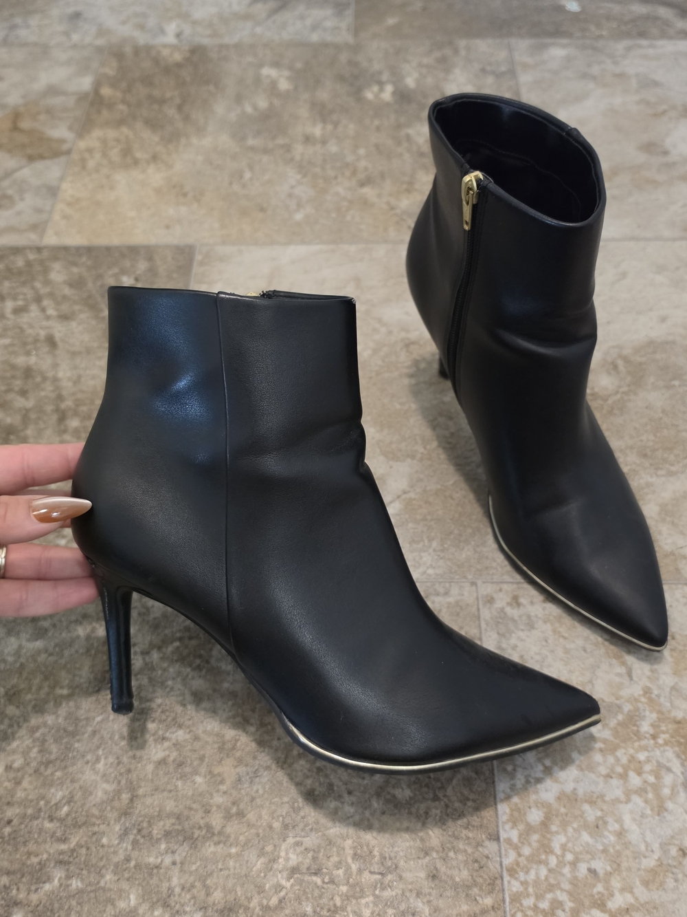 Marc Fisher Women's Dalla Side Zip Pointed toe Ankle Boots